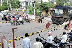 நாடு முழுவதும் ரயில்வே கேட் அமைந்திருக்கும் பகுதியில் CCTV கட்டாயம்...! அமைச்சர் அதிரடி உத்தரவு..!