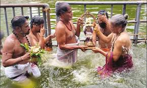 அருணாசலேஸ்வரர் கோவிலில் ஆடிப்பூர பிரம்மோற்சவம் நிறைவு.. சிவகங்கை தீர்த்த குளத்தில் தீர்த்தவாரி