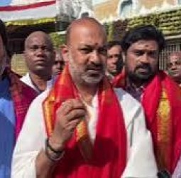 திருப்பதி தேவஸ்தானத்தில் பணியாற்றும் வேற்று மதத்தினரை பணி நீக்கம் செய்ய மத்திய அமைச்சர் பண்டி சஞ்சய்குமார் வலியுறுத்தல்