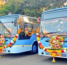 எடப்பாடியின் சுந்தரா டிராவல்ஸ்   பஸ்களை மாற்றி புதிய பேருந்துகள்  அமைச்சர் சிவசங்கர் பெருமிதம்