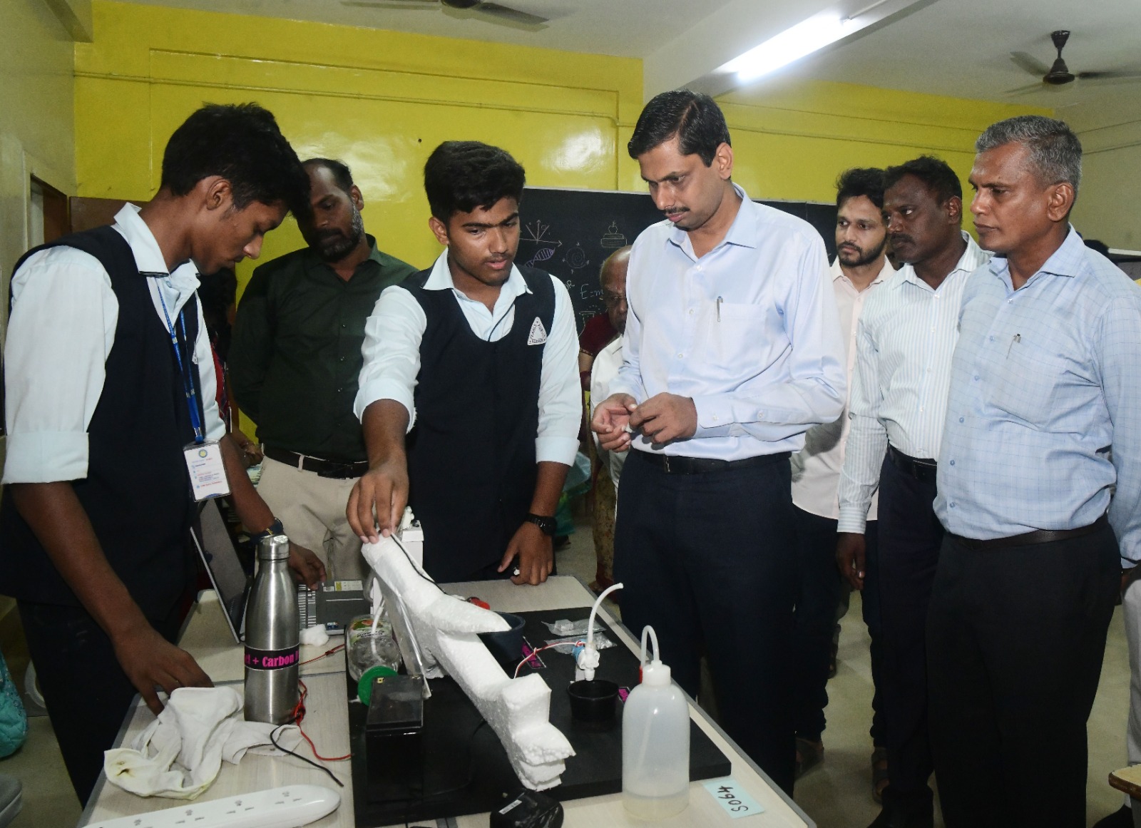 வீட்டுக்கு ஒரு விஞ்ஞானி நிகழ்ச்சி