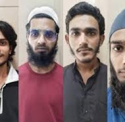 அல்கொய்தா பயங்கரவாதிகள் 4 பேர் கைது: குஜராத் போலீசார் அதிரடி