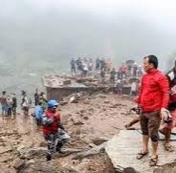 சீனாவில் நிலச்சரிவு:  நான்கு பேர் பலி