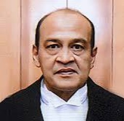 கட்டுக்கட்டாக பணம் சிக்கிய விவகாரம்: நீதிபதி யஷ்வந்த் வர்மா உச்ச நீதிமன்றத்தில் மனு