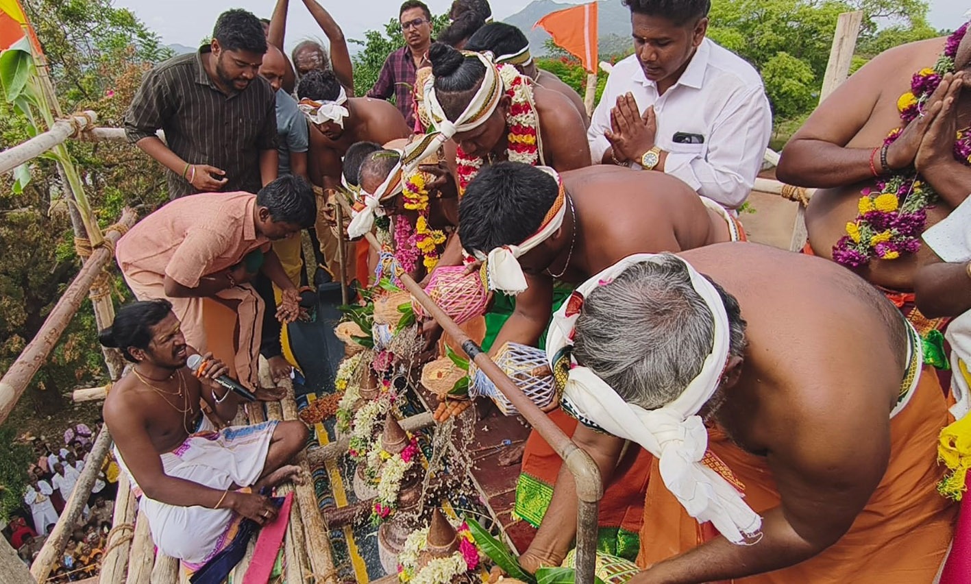சாமுண்டீஸ்வரி அம்மன் கோயிலில் மகா கும்பாபிஷேக விழா