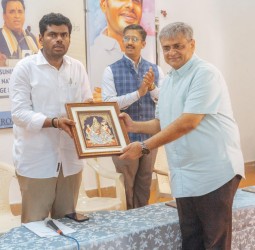 அதிகாரம் கிடைத்தால், ரெய்டு  நடத்தாதவரே சிறந்த தலைவர்..!  • அண்ணாமலை சொல்கிறார்