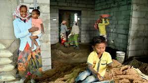 கர்நாடகாவில் கட்டுமான தொழிலாளர்களின் குழந்தைகளுக்காக உண்டு உறைவிட பள்ளிகள் தொடக்கம்