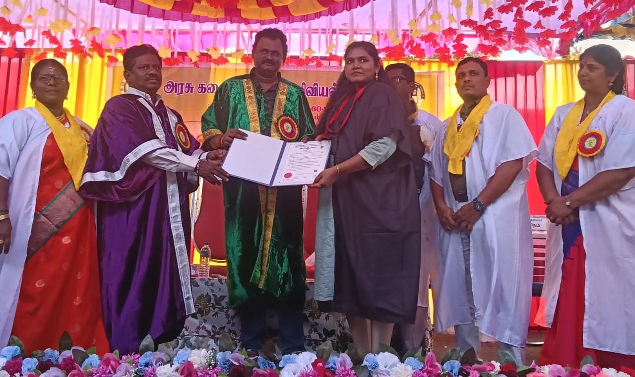 கல்லூரி பட்டமளிப்பு விழா...!
