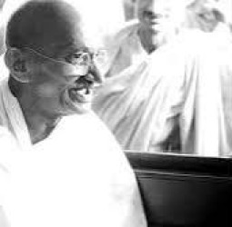 காந்தியடிகளை மகாத்மா ஆக்கிய மதுரை !