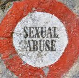 மகாராஷ்டிராவில் 2 மாணவர்களை பாலியல் ரீதியாக துன்புறுத்திய பள்ளி காவலாளி கைது