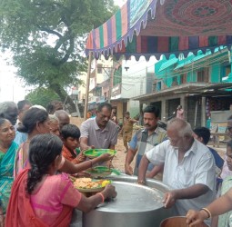 ஆடி கிருத்திகையை முன்னிட்டு காட்பாடி செங்குட்டையில் அன்னதானம் வழங்கல்!