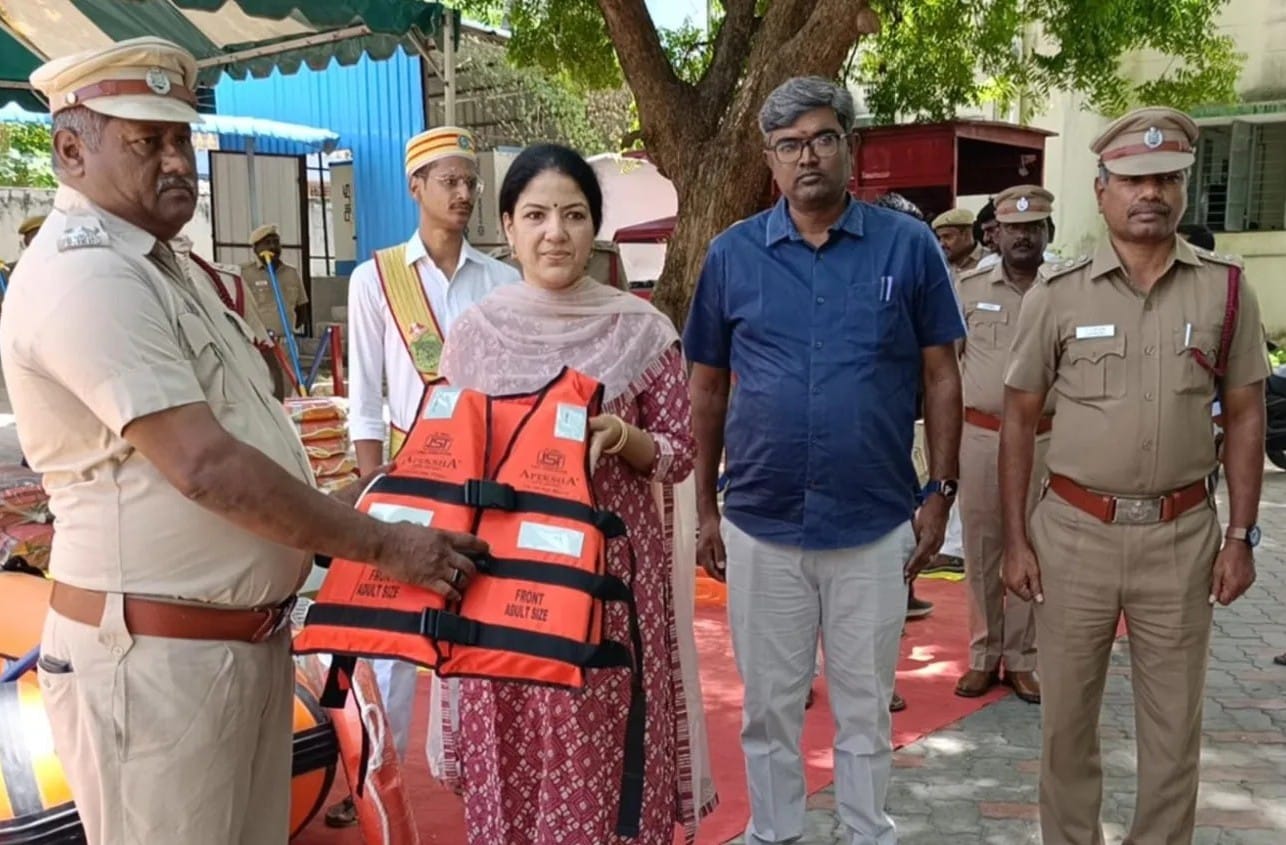 தீயணைப்பு மற்றும் மீட்புப்பணிகள் துறைக்கு பேரிடர் கால மீட்பு உபகரணங்கள்