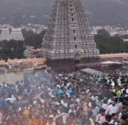 ஆனி மாதம் பௌர்ணமி கிரிவலம்.....