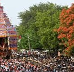 மக்கள் மகிழவேத் தேரோட்டம் !!