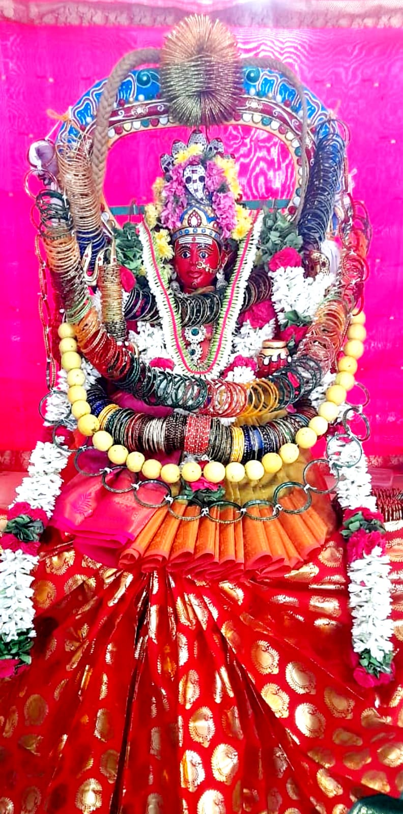 வடமலம்பட்டி ஆலயத்தில் ஸ்ரீ மாரியம்மனுக்கு வளைகாப்பு