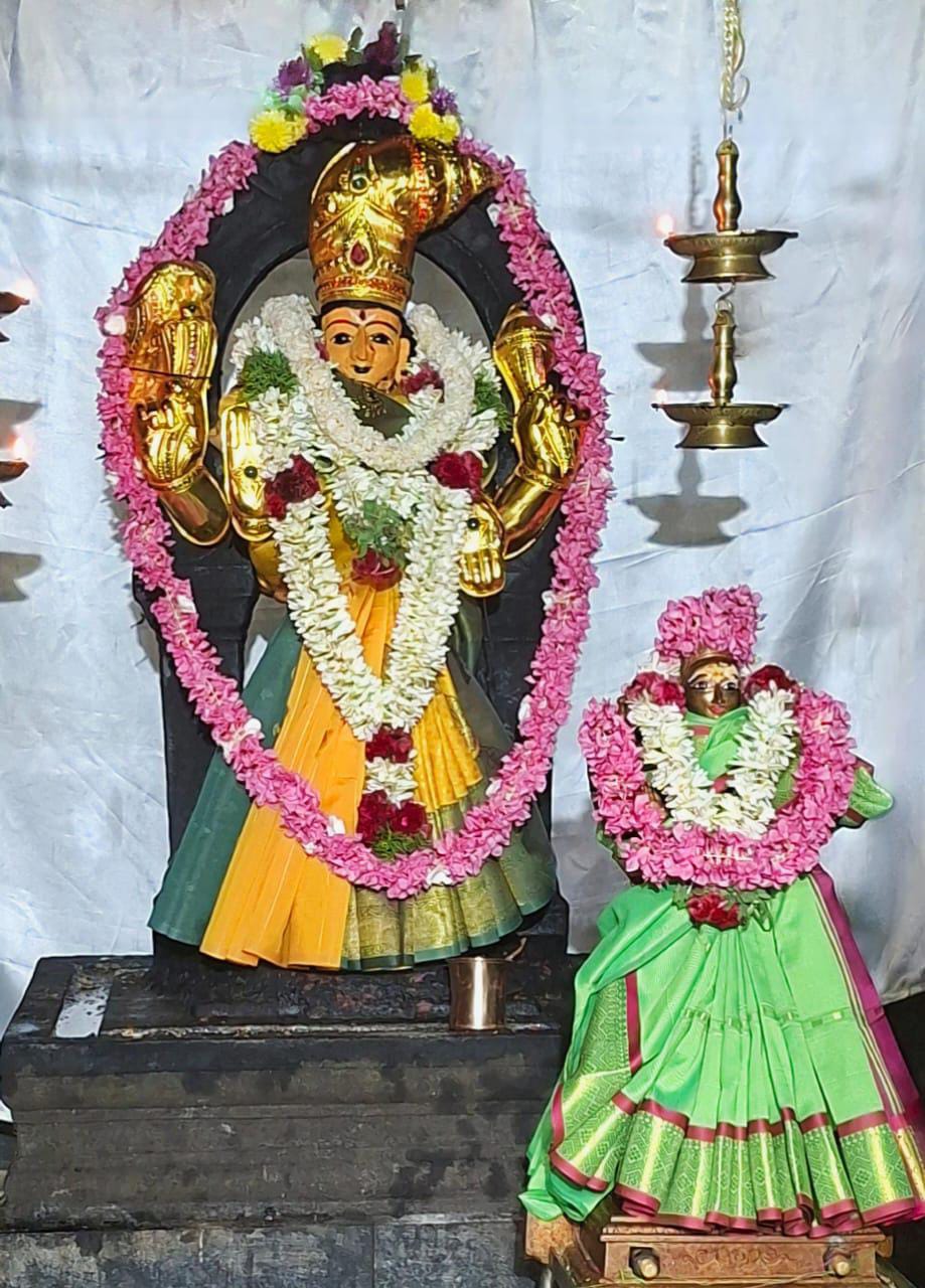 சிறப்பு அலங்காரத்தில் நம் வாசவி.....