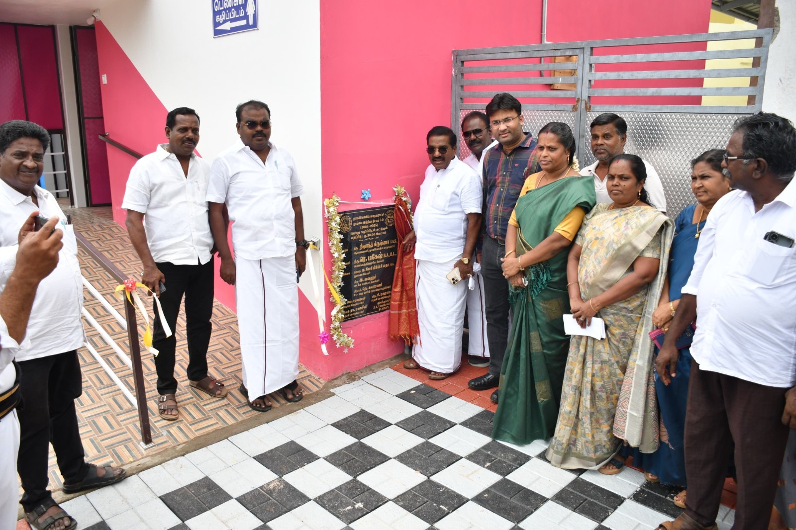 நாகர்கோவில் மாநகராட்சி வளாகத்தில் ரூ 30லட்சம் மதிப்பீட்டில் புதிதாக அமைக்கப்பட்ட நவீன கழிவறை