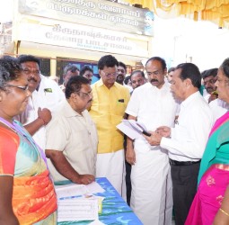 உத்தமபாளையம், சின்னமனூர் ஆகிய பகுதிகளில் எஸ்ஐஆர் பணிகள் குறித்து அமைச்சர் தங்கம்தென்னரசு ஆய்வு