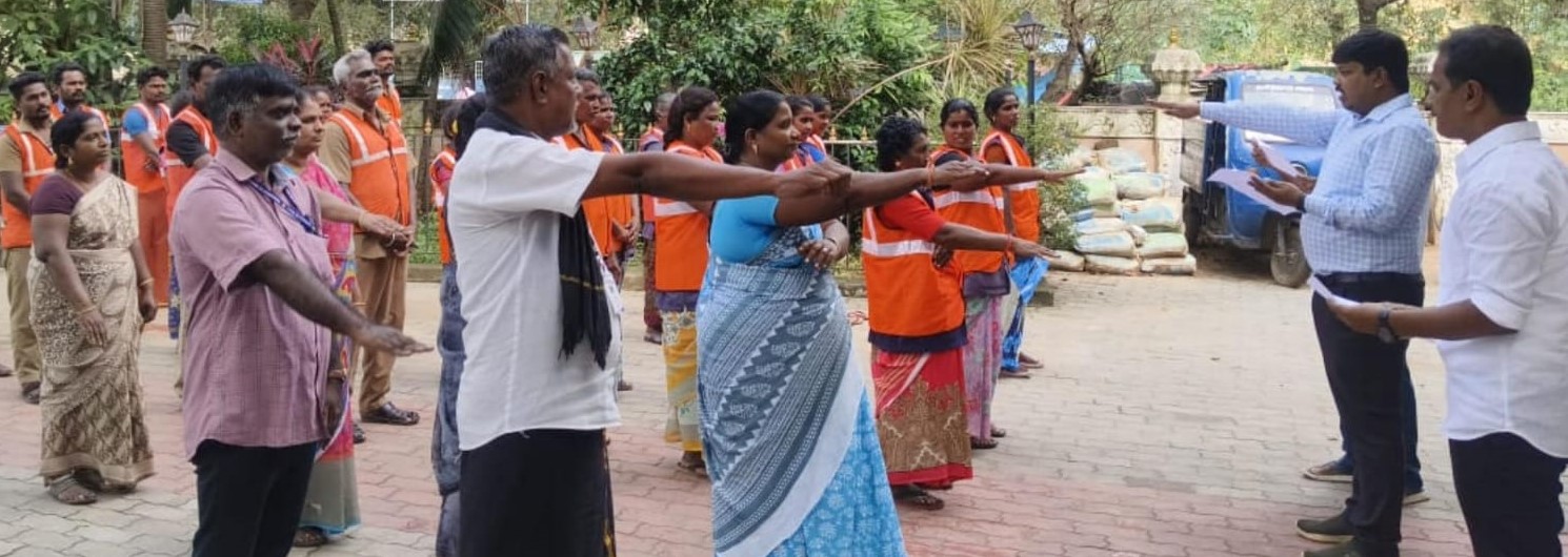 இந்திய அரசியலமைப்பு தினத்தை முன்னிட்டு கலெக்டர் ஸ்ரீகாந்த் தலைமையில் அரசியல் அமைப்பு தின உறுதிமொழி