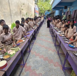 ராமேசுவரம் அரசு நடுநிலைப் பள்ளியில் பாரம்பரிய உணவுத் திருவிழா