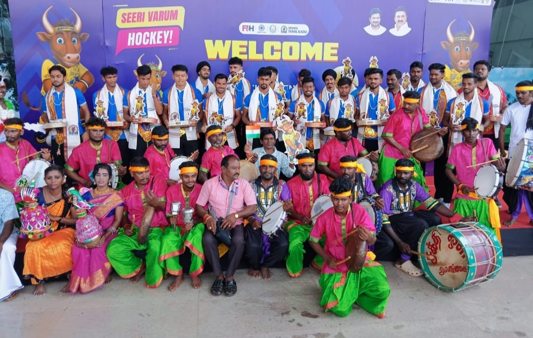 சுவிட்சர்லாந்து ஹாக்கி அணியினருக்கு மதுரையில் இசை முழங்க வரவேற்பு