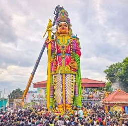 அணைமேடு ராஜமுருகன் கோவிலில் அமைக்கப்பட்டுள்ள 56 அடி உயர முருகன் சிலைக்கு நேற்று முன்தினம் கும்பாபிஷேகம்