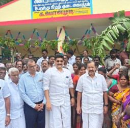 அண்டராயனூர் ஊராட்சியில் புதிய பயணியர் நிழல் குடை