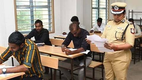 இரண்டாம் நிலைக் காவலர் தேர்வு: பெரம்பலூரில் 1,381 பேர் எழுதினர்