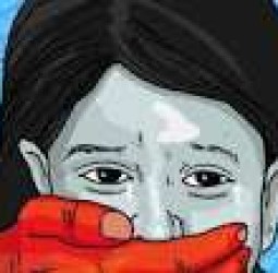 மாணவிகளுக்கு பாலியல் தொந்தரவு: மதுரையில் தலைமை ஆசிரியர் உட்பட 3 பேர் மீது வழக்குப் பதிவு