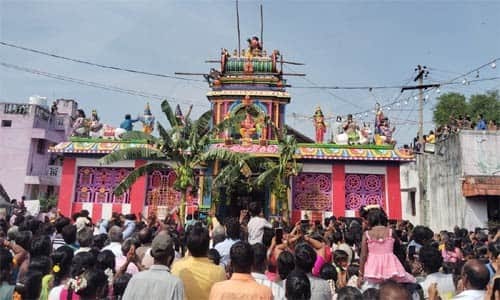 கண்டாச்சிபுரம் அடுத்த ஓதியத்தூர் மாரியம்மன் கோவிலில் நேற்று நவம்பர் 3 காலை 6 மணிக்கு மூன்றாம் கால யாக சாலை பூஜை