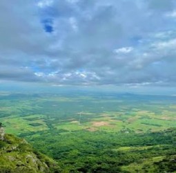 பூமியின் சொர்க்கம் இங்க தான் இருக்கு! தேனிக்கு போன கட்டாயம் விசிட் பண்ணுங்க... கம்மி பட்ஜெட் போதும்!