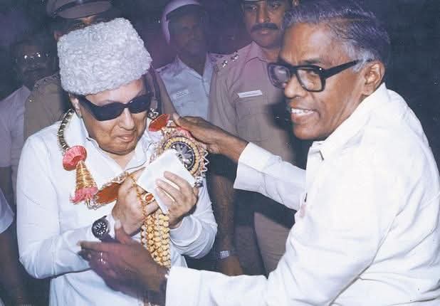 நாடோடி மன்னன்