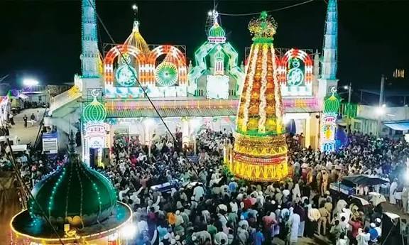 ஜாம்புவானோடை தர்காவில் கந்தூரி விழா