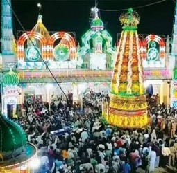 ஜாம்புவானோடை தர்காவில் கந்தூரி விழா