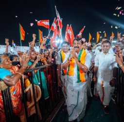 மாநில பாஜக தலைவர் நயினார் நாகேந்திரனுக்கு கட்சியினர் உற்சாக வரவேற்பு