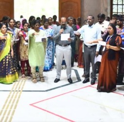 கலெக்டர் சுகுமார் தலைமையில் அனைத்து துறை அலுவலர்களும் முகப்புரையை ஏற்றுக் கொண்ட நிகழ்வு