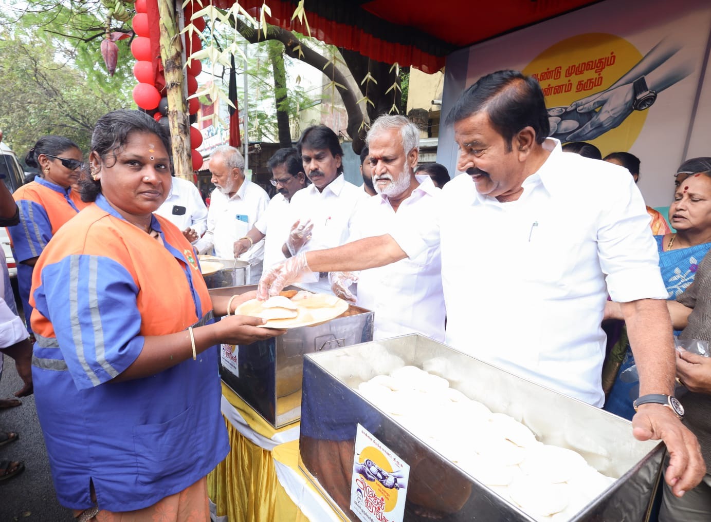 275 வது நாளாக நேற்று காலை அறுசுவை சிற்றுண்டி