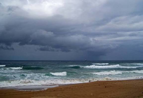 கடல் நீர்...