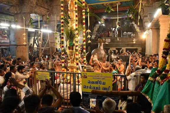 திருப்பரங்குன்றம் கோயிலில் திருக்கார்த்திகை திருவிழா கொடியேற்றம்!