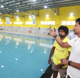 நீச்சல் குளம், இறகு பந்து ஆடுகளங்கள், உடற்பயிற்சி கூடங்களை துணை முதல்வர் உதயநிதி நேற்று ஆய்வு