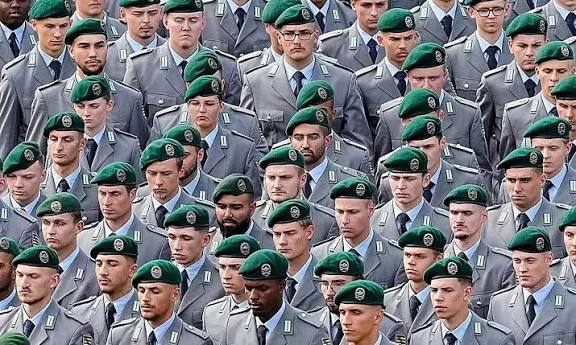 கட்டாய ராணுவ சேவை: போருக்கு தயாராகிறதா ஜெர்மனி?