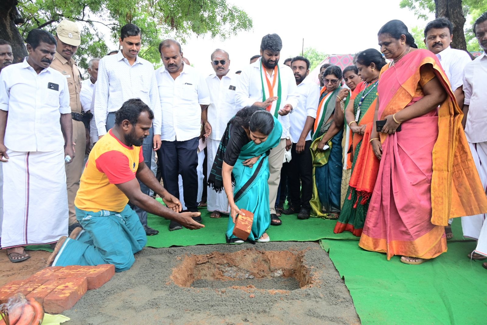 ஆர்.நல்லகண்ணு பெயரில் கட்டப்படவுள்ள கூடுதல் கட்டடத்திற்கு கனிமொழி எம்.பி. அடிக்கல்