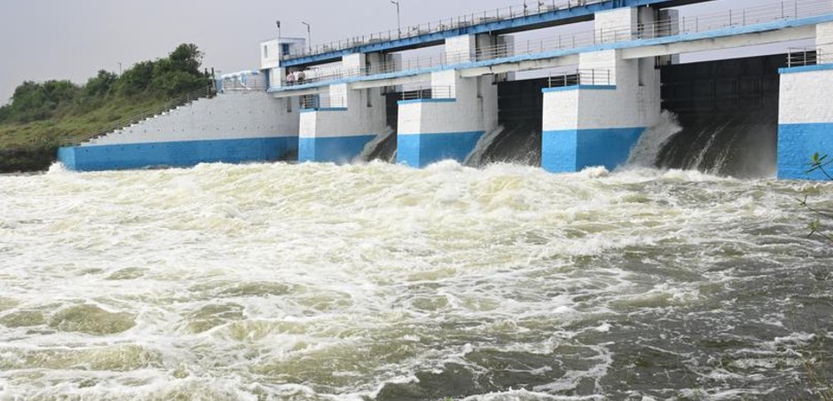 செம்பரம்பாக்கம் ஏரியிலிருந்து உபரிநீர் திறப்பு 2,000 கன அடி