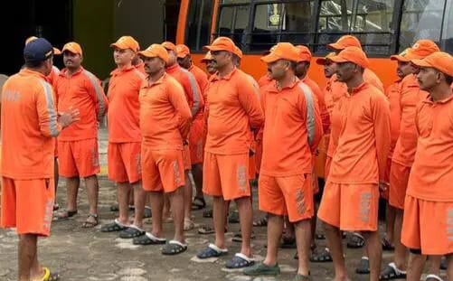 30 பேர் அடங்கிய 1 தேசிய பேரிடர் மீட்பு குழு