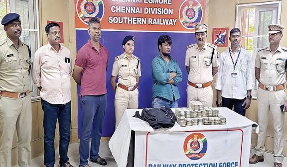 விரைவு ரயிலில் ரூ.62.50 லட்சம் ஹவாலா பணம் சிக்கியது: ஒருவரிடம் விசாரணை