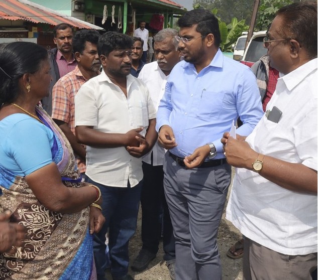 வளர்ச்சி திட்டபணிகளை கலெக்டர் சரவணன் பார்வையிட்டு ஆய்வு