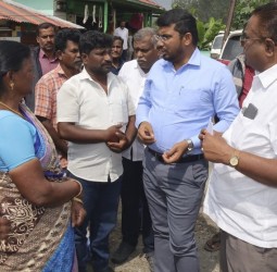 வளர்ச்சி திட்டபணிகளை கலெக்டர் சரவணன் பார்வையிட்டு ஆய்வு