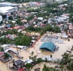 பிலிப்பைன்ஸ் நாட்டை மிரட்டும் `பங்வோங்' புயல் - 14 லட்சம் பேர் வெளியேற்றம்