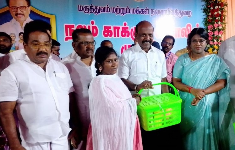 புத்தளம் பேரூர் பகுதியில் நேற்று நடந்த நலம் காக்கும் ஸ்டாலின்" மாபெரும் பல்நோக்கு மருத்துவ முகாம்