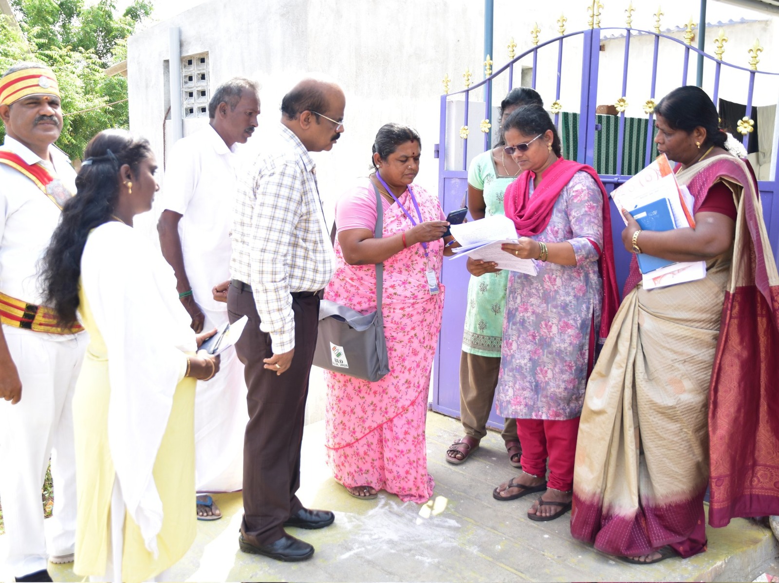 அரவக்குறிச்சி தொகுதியில் எஸ்ஐஆர் பணிகளை கலெக்டர் தங்கவேல் ஆய்வு